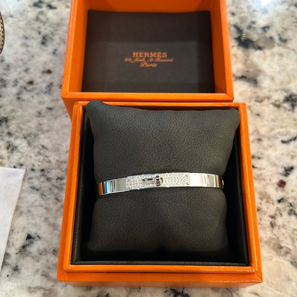 Brand new hermes Kelly bracelet white gold diamond SH